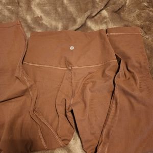 Lululemon ribbed align leggings